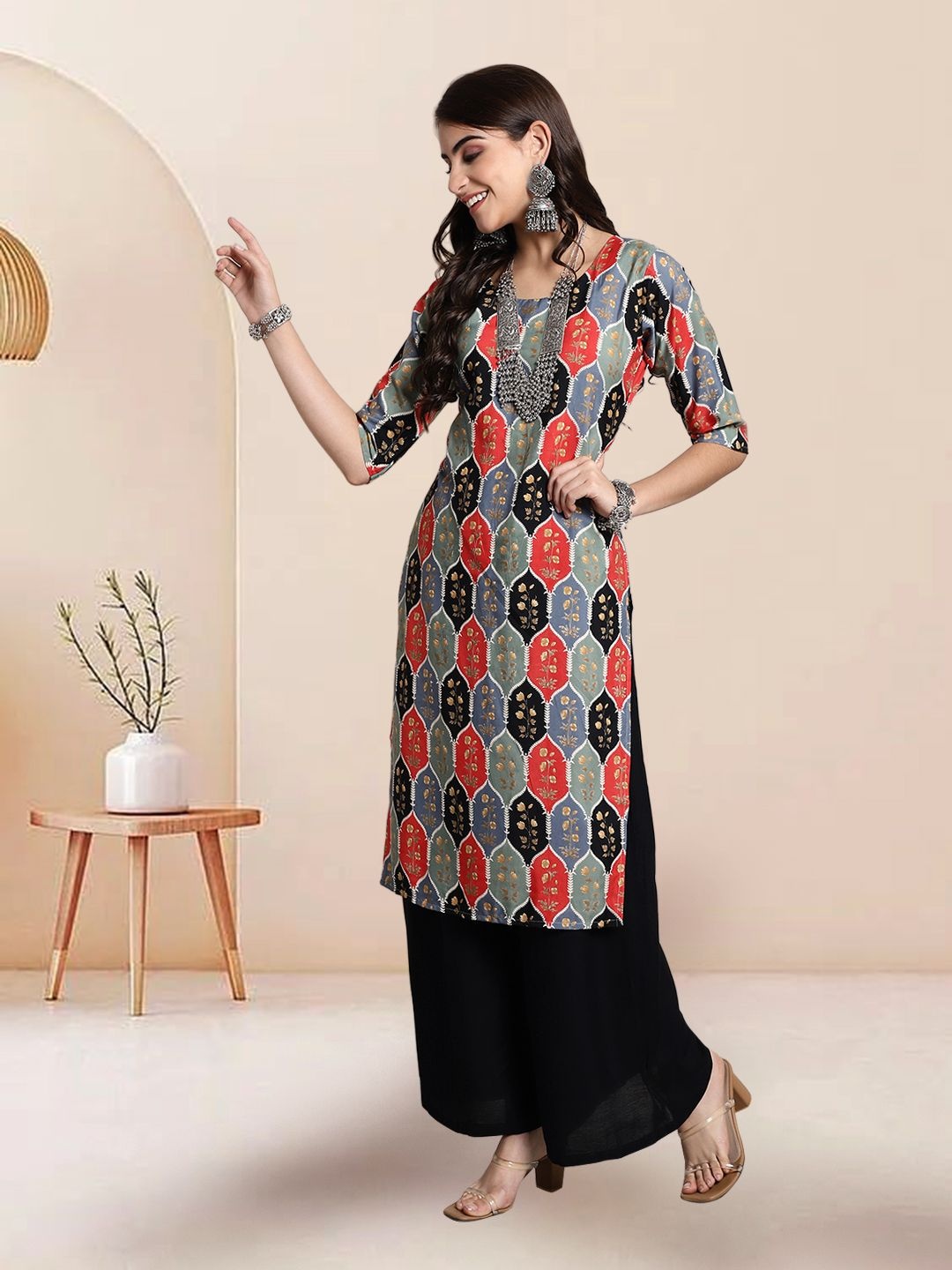 

7Threads Selection Of 3 Floral Printed Round Neck Straight Kurtas, Red