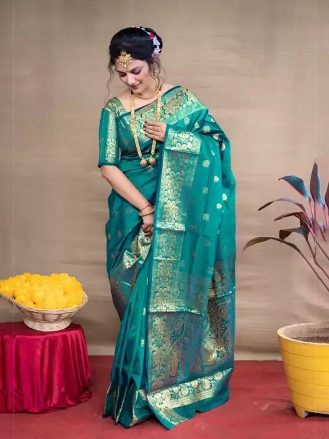 

SAADHVI Woven Design Zari Pure Silk Kanjeevaram Saree, Teal