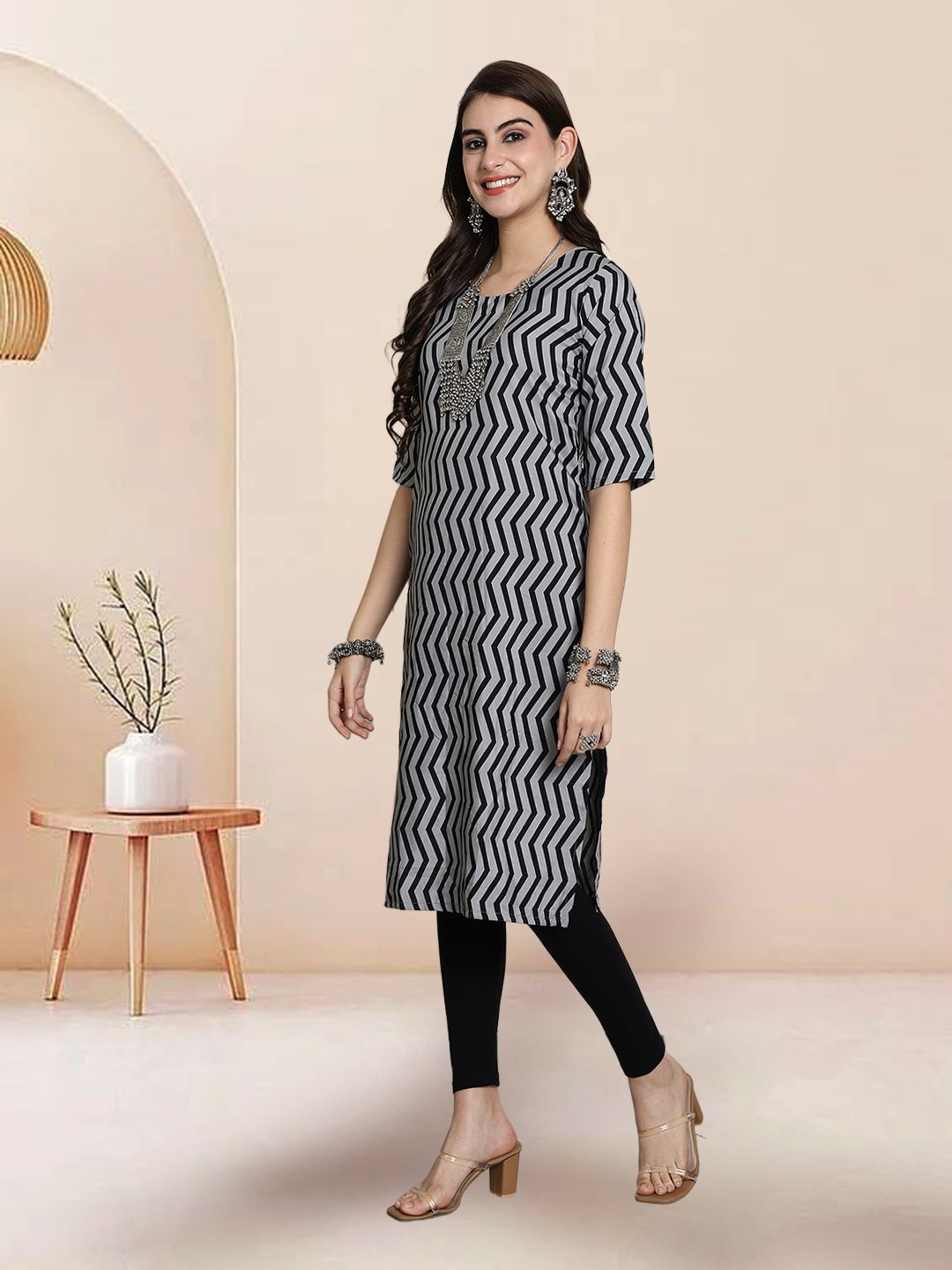 

7Threads Selection Of 2 Geometric Printed Round Neck Straight Kurtas, Grey