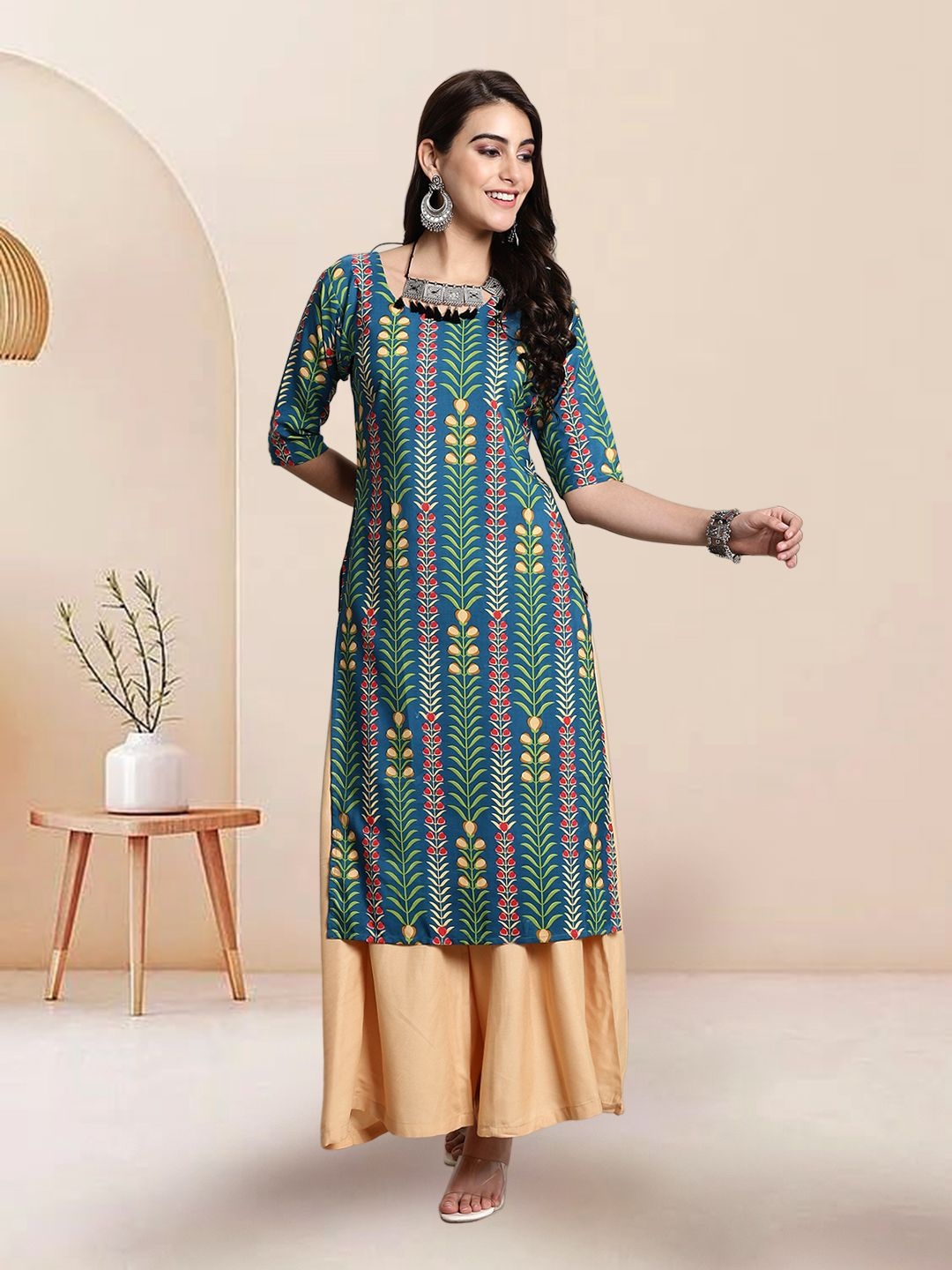 

7Threads Selection Of 2 Floral Printed Round Neck Straight Kurtas, Blue