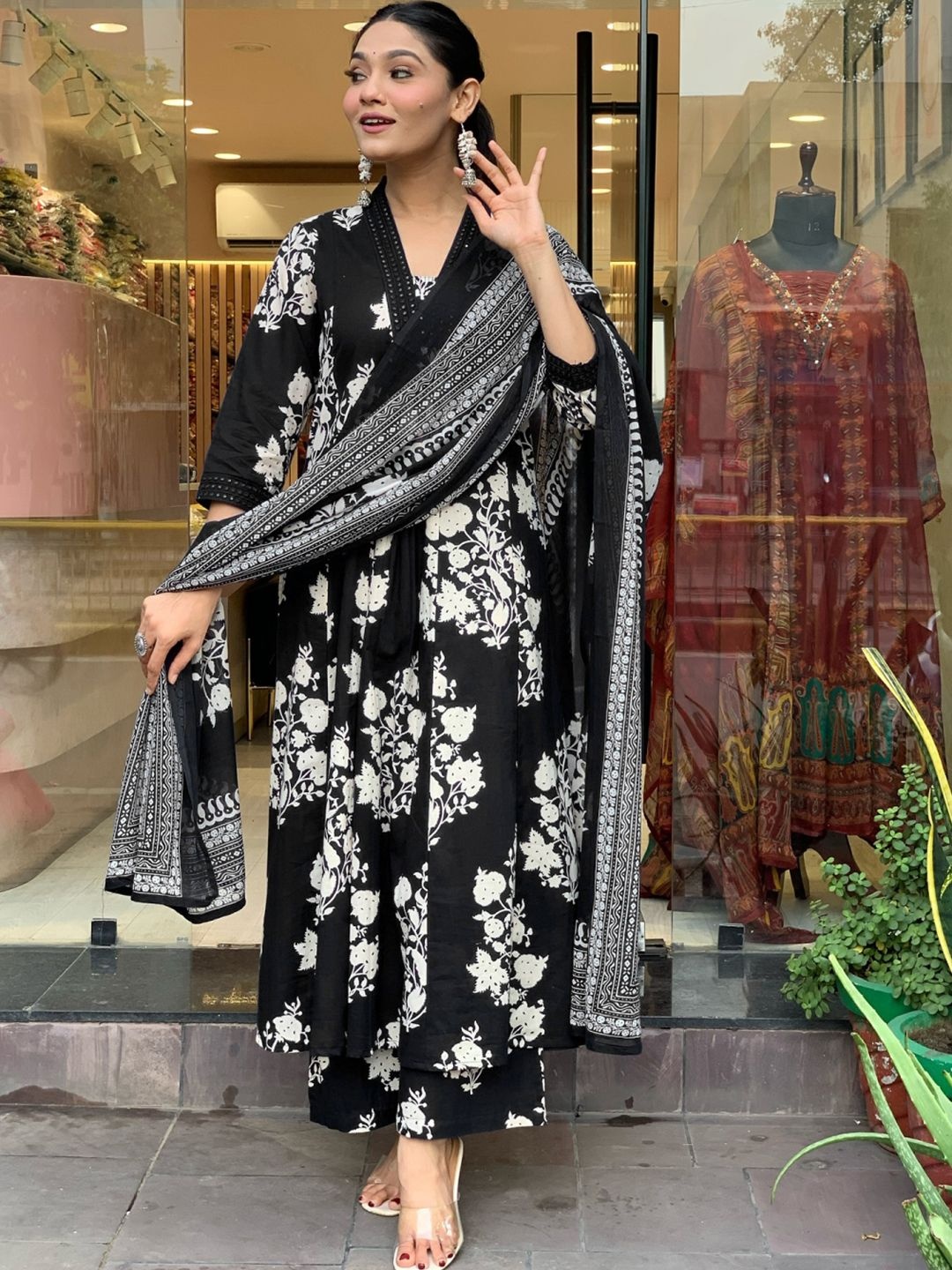 

KALINI Floral Printed Pleated V-Neck Mirror Work A-Line Kurta With Palazzos And Dupatta, Black