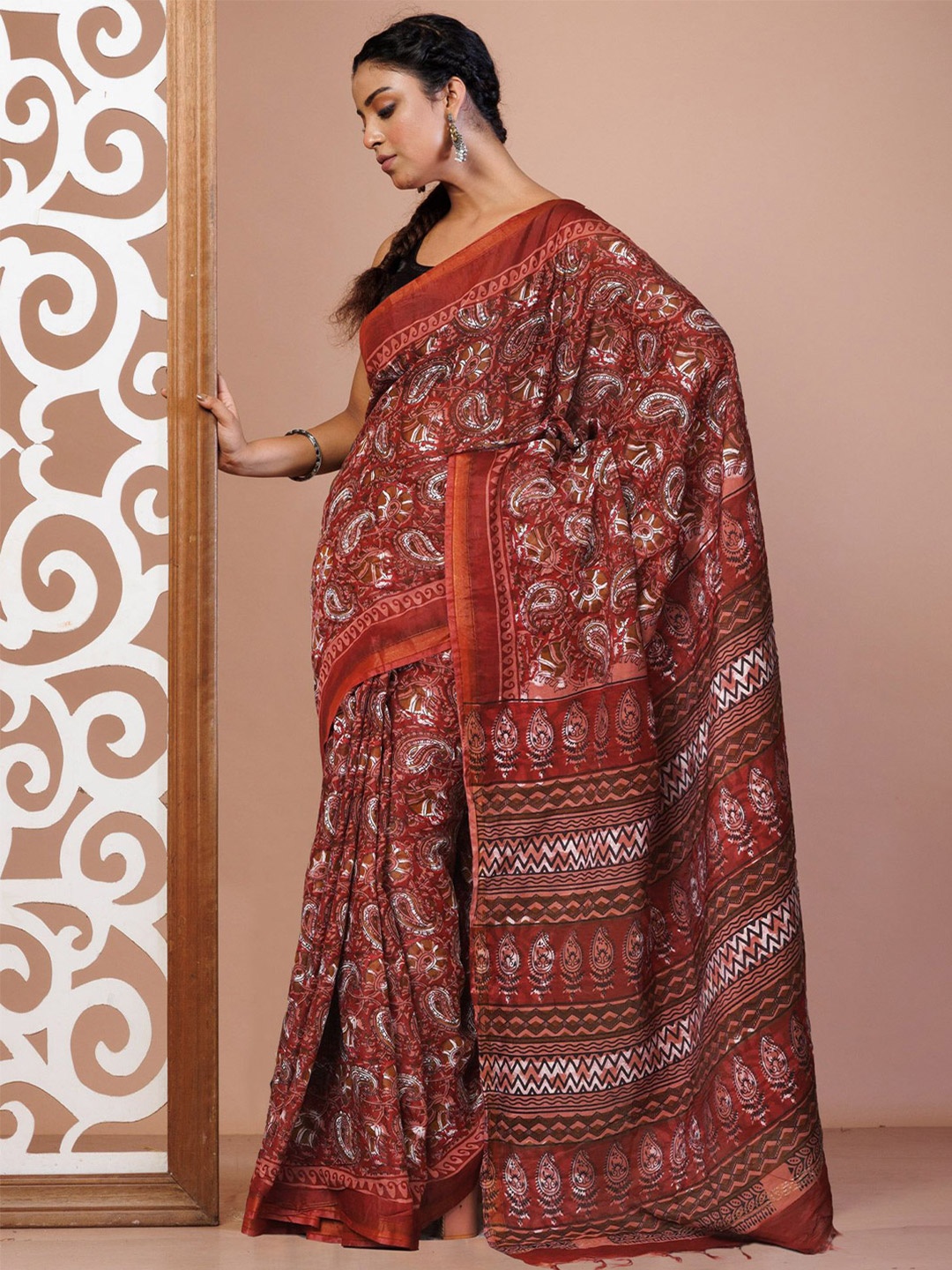 

Unnati Silks Ethnic Motifs Zari Silk Cotton Handloom Block Print Saree, Brown