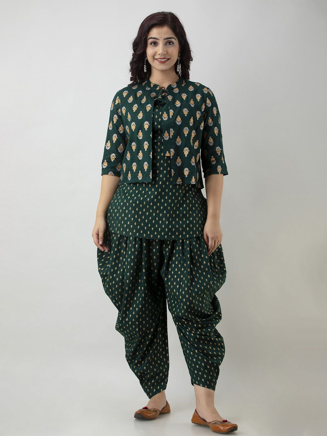 

SHEESHAM Printed Round Neck Tunic With Dhoti Pant And Jacket, Green