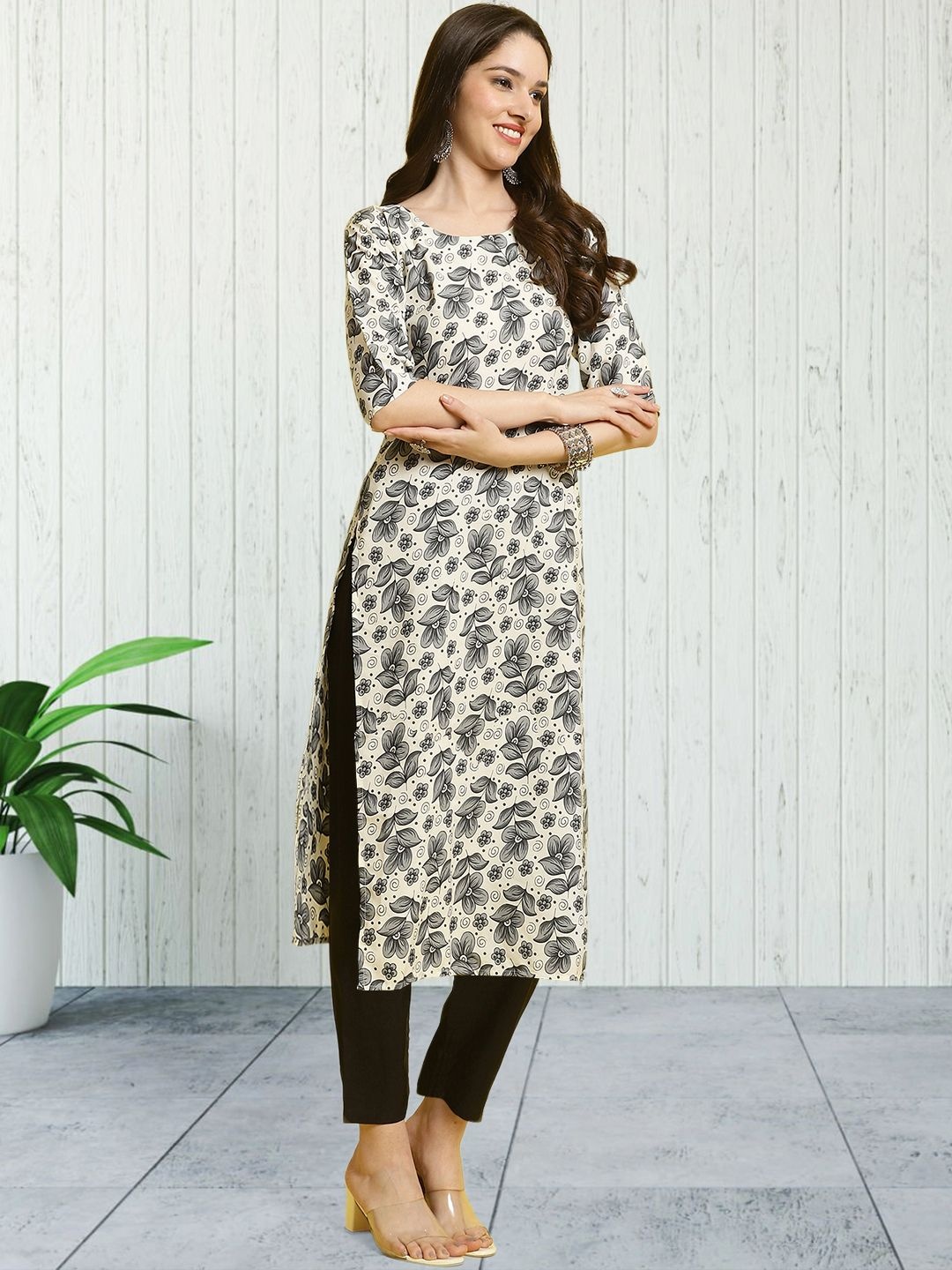 

7Thread Floral Printed Round-Neck Straight Regular Kurta with Trousers, Grey