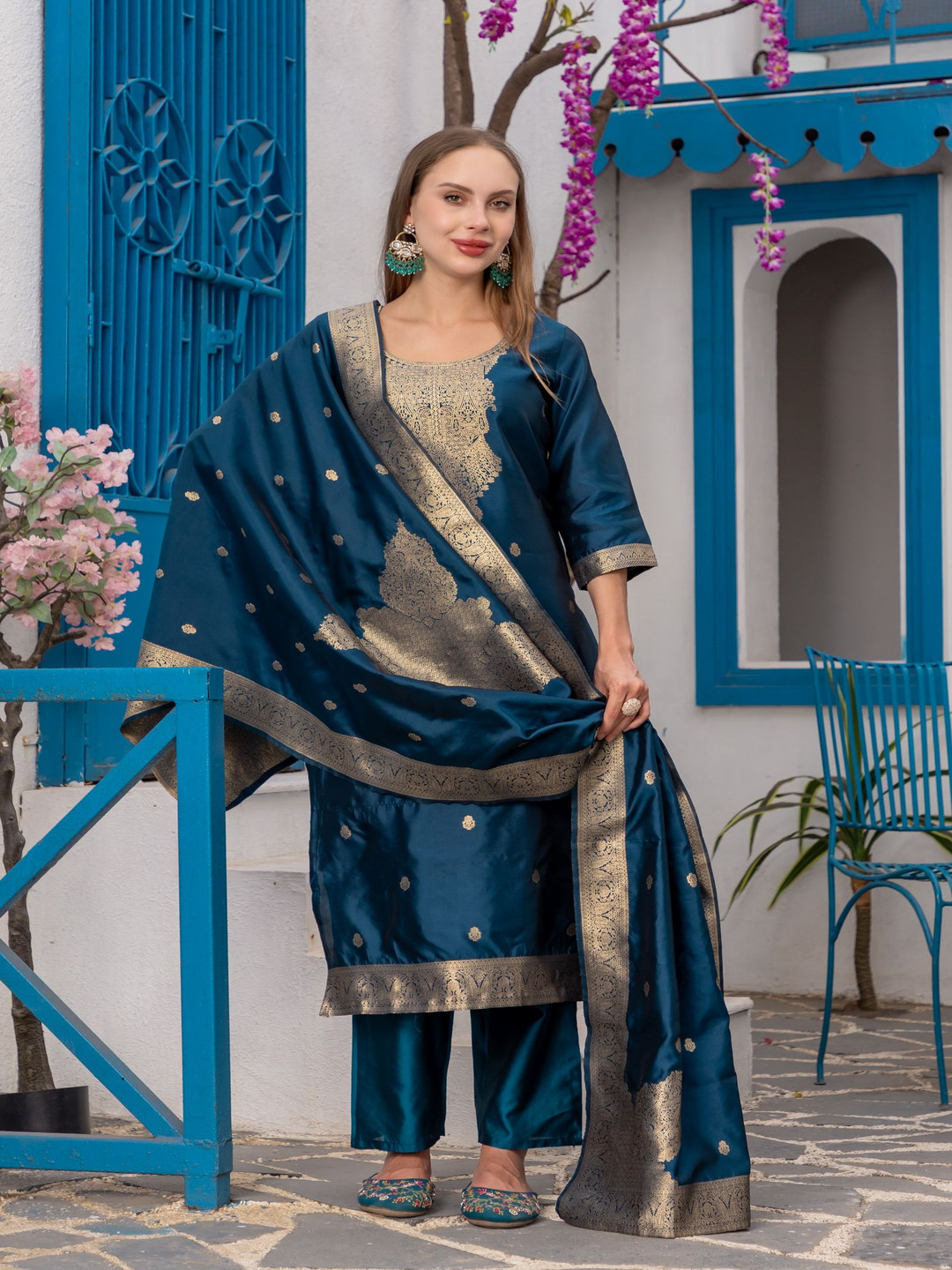 

Ekta Textiles Women Ethnic Motifs Regular Pure Cotton Kurta with Trousers & With Dupatta, Turquoise blue