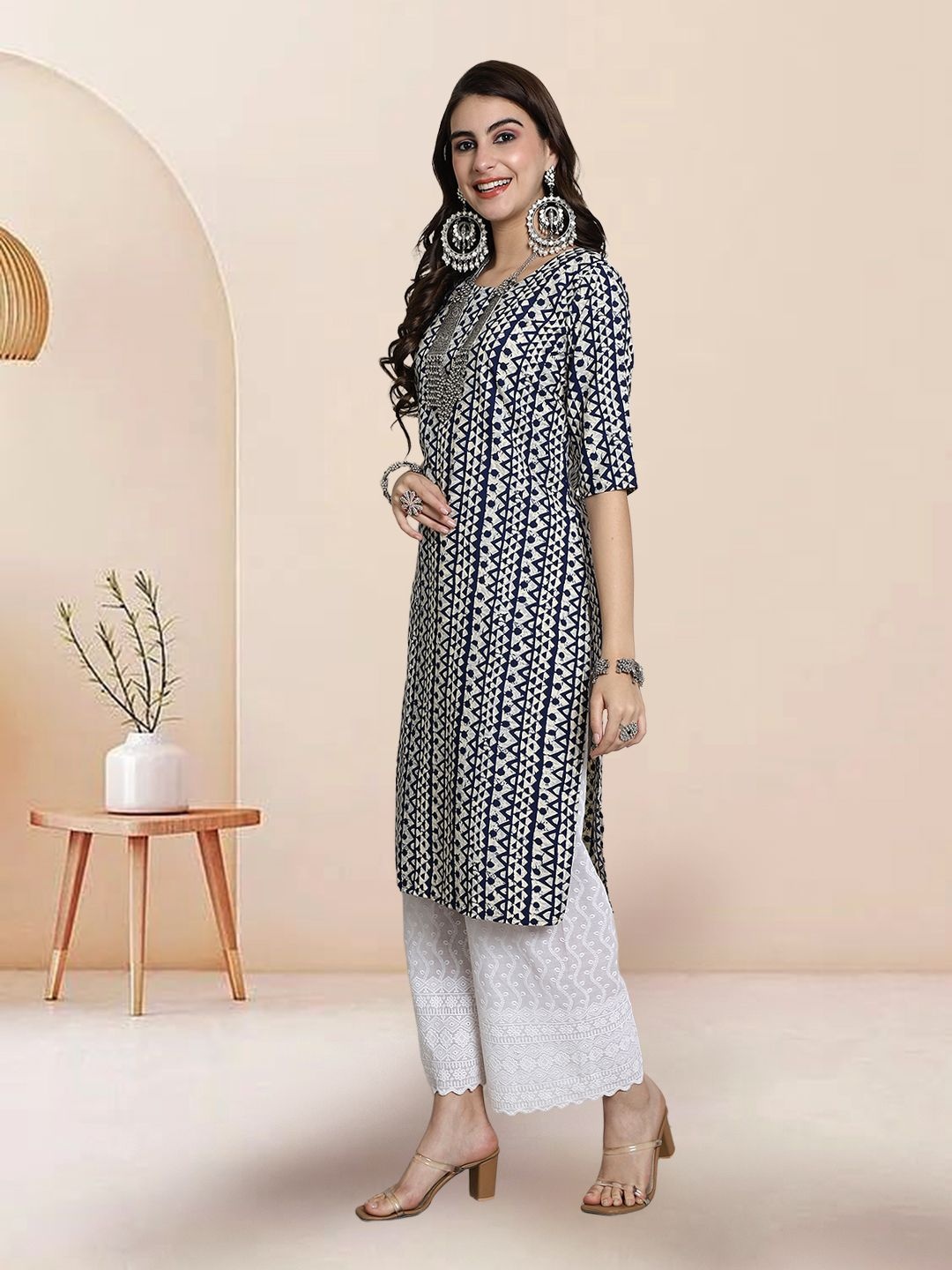 

7Threads Selection Of 3 Geometric Printed Round Neck Straight Kurtas, Black