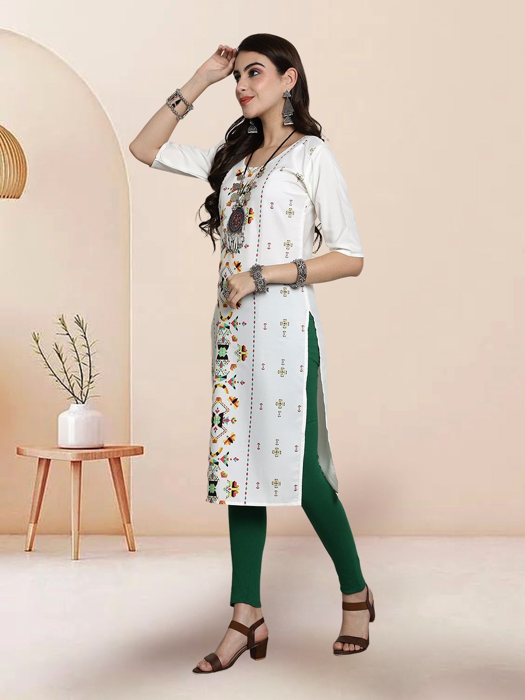 

7Threads Selection Of 4 Geometric Printed Round Neck Straight Kurtas, White