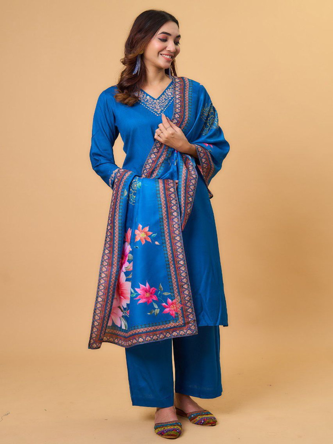 

A TO Z CART Floral Embroidered V-Neck Chanderi Silk Kurta With Palazzo And Dupatta, Blue