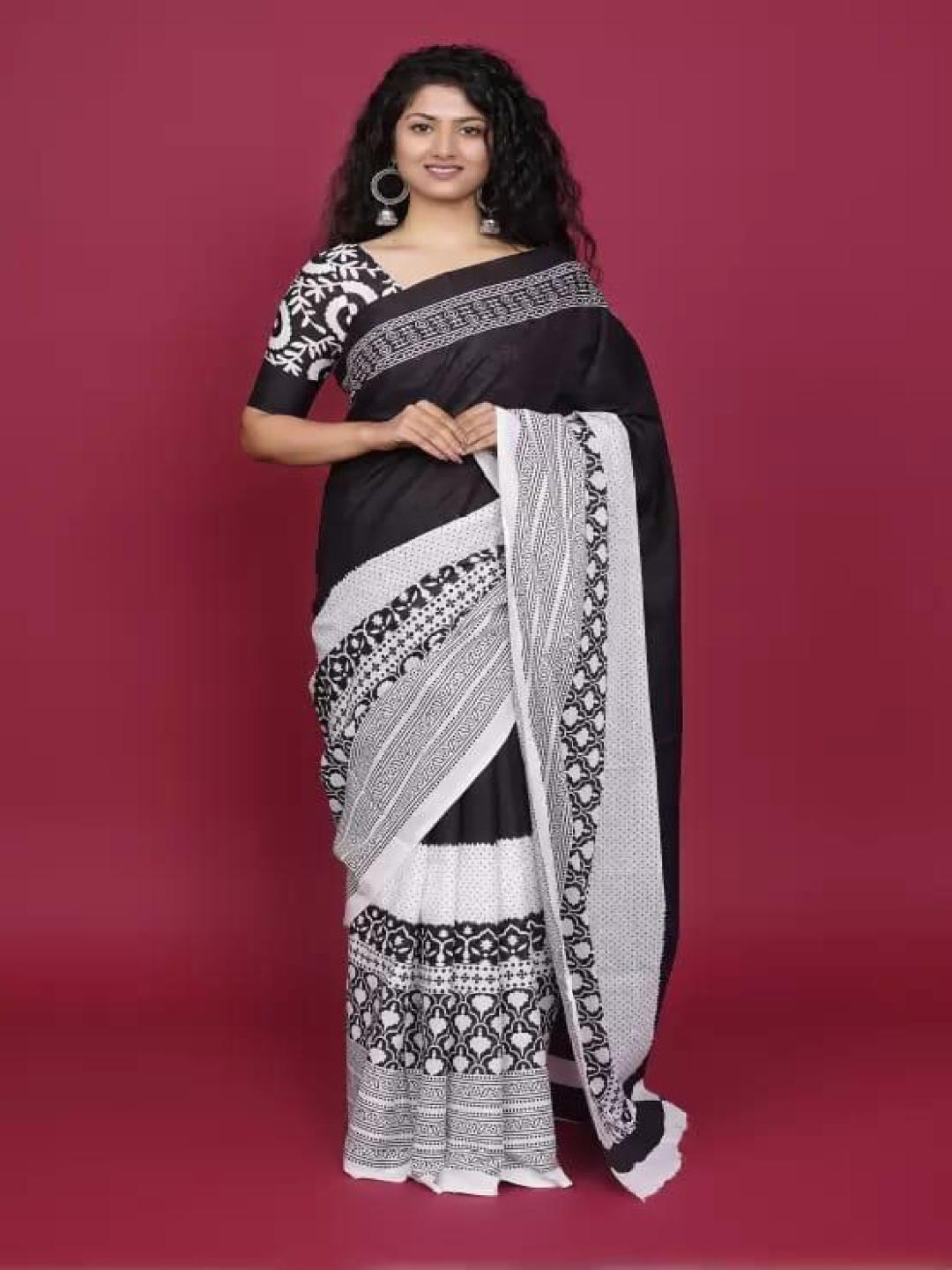 

TROPWEAR Ethnic Motifs Linen Blend Block Print Saree, Black