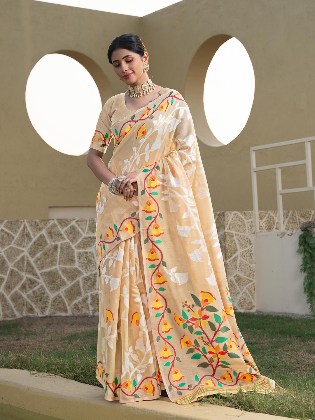 

ALAGINI Floral Silk Cotton Saree, Beige