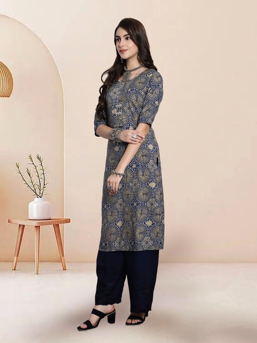 

7Threads Selection Of 2 Floral Printed Straight Kurtas, Blue