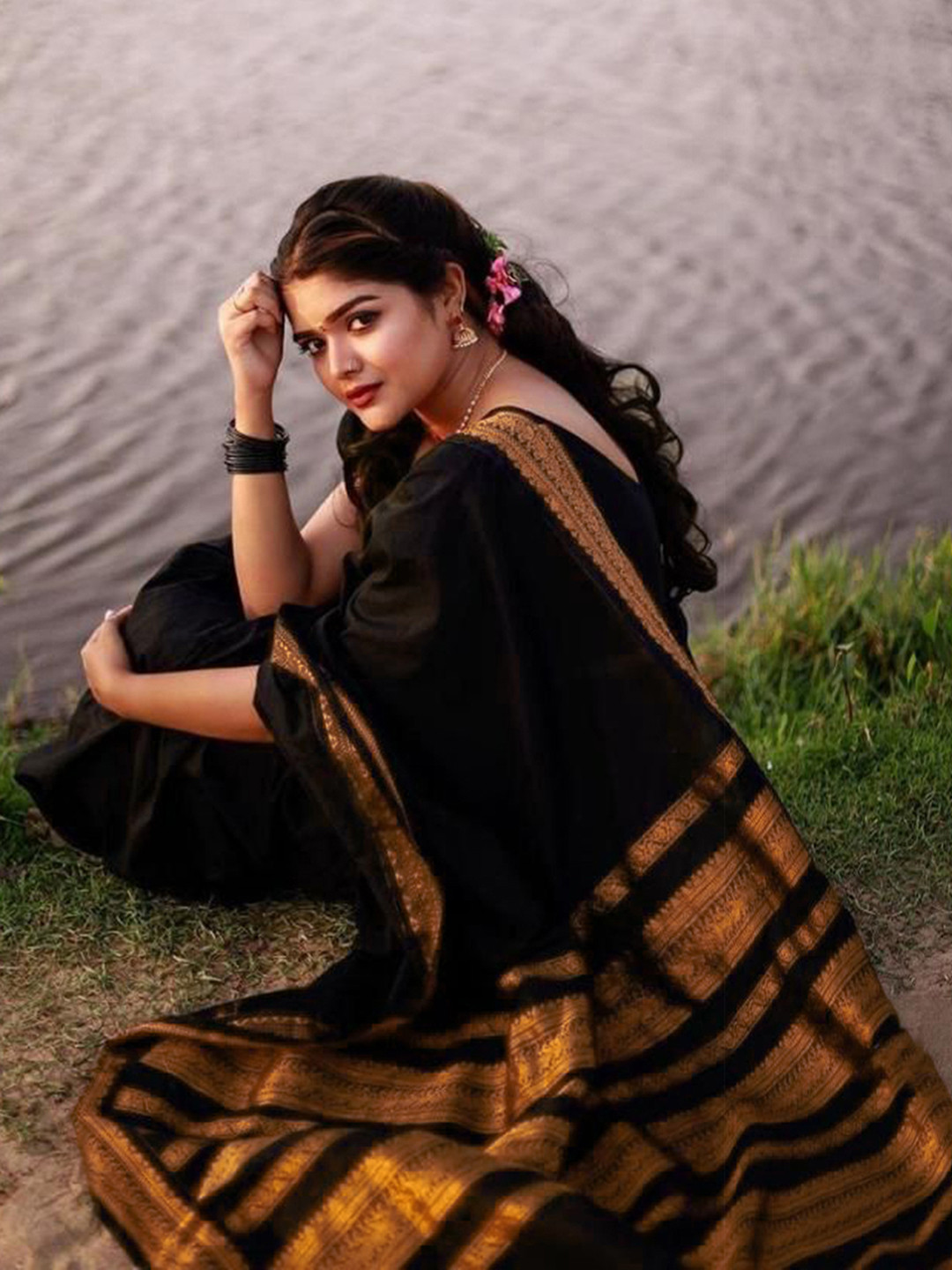 

KALINI Woven Design Zari Silk Blend Banarasi Saree, Black