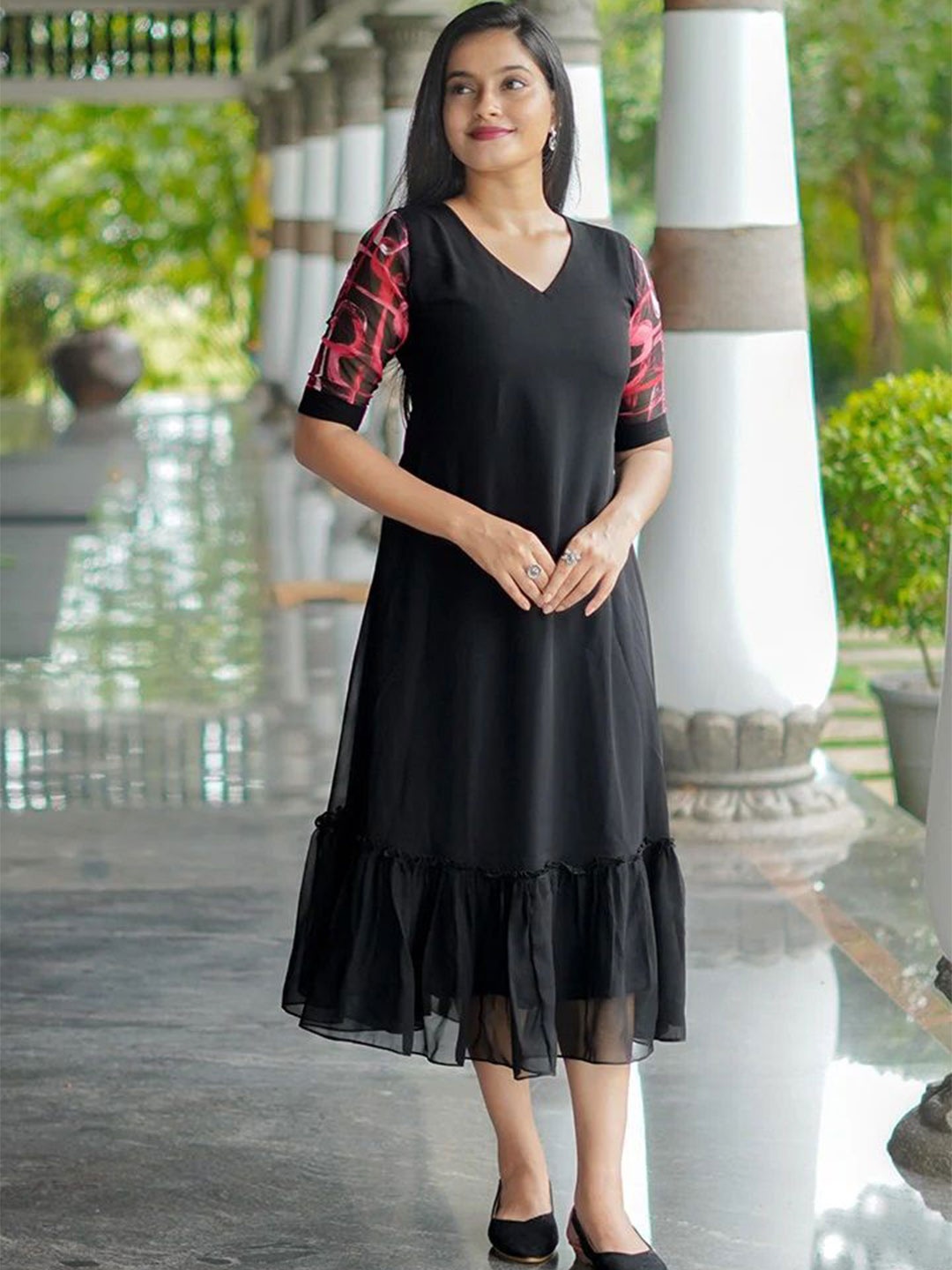 

Bhanderi Fashion Print Layered Georgette A-Line Midi Dress, Black