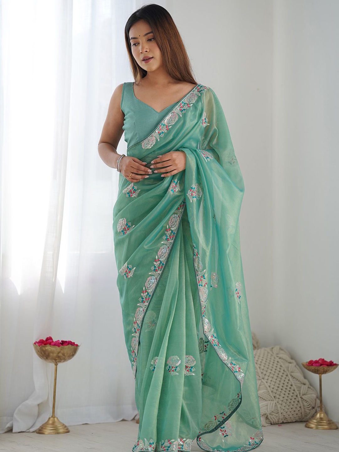 

Panzora Floral Sequinned Net Designer Saree, Blue