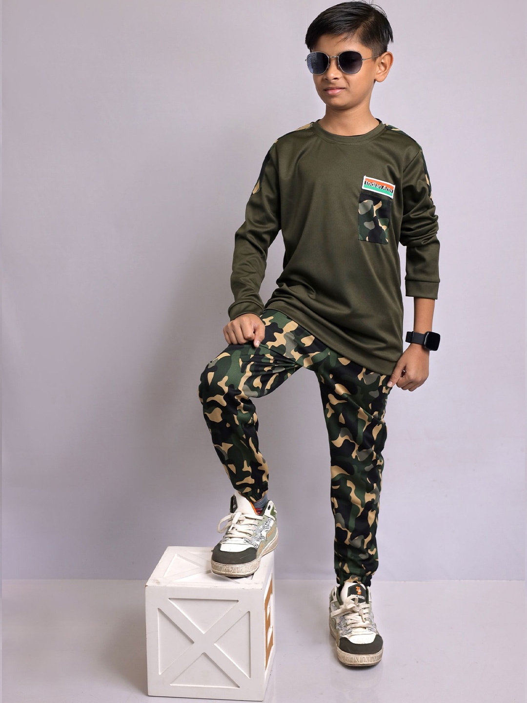 

cut & make Boys Printed Round Neck Sweatshirt With Joggers, Green