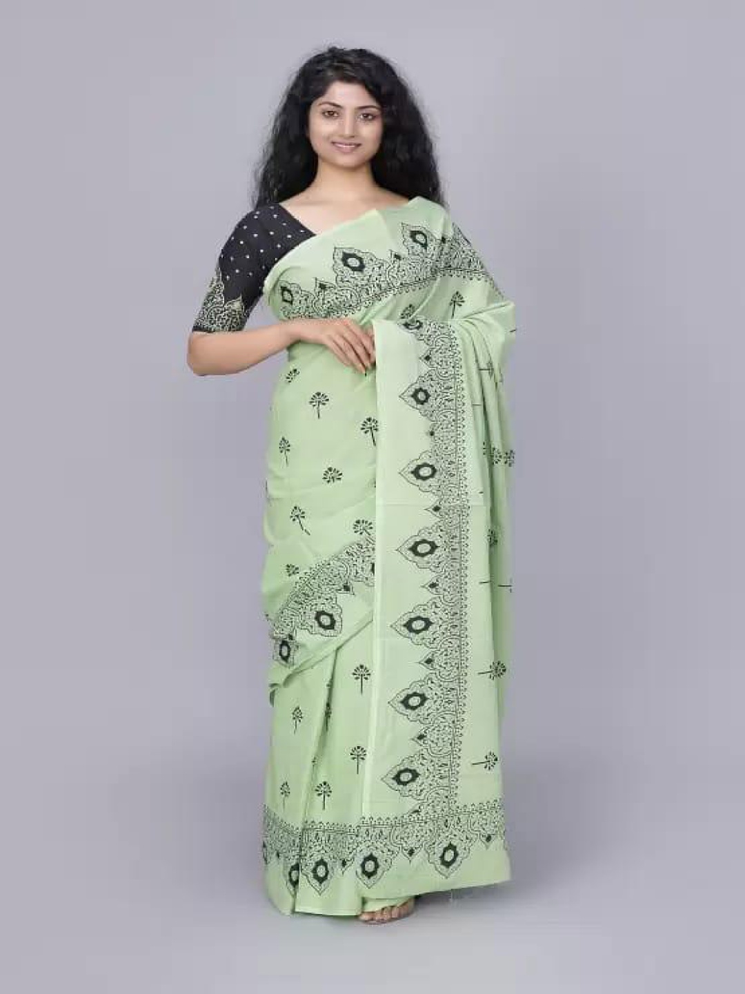 

KIAARON Ethnic Motifs Pure Cotton Block Print Saree, Green