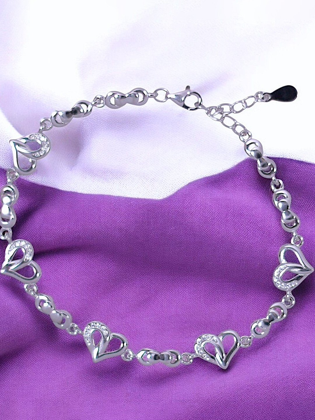 

Taraash 925 Sterling Silver Rhodium-Plated CZ- Stone Studded Heart-Shaped Link Bracelet