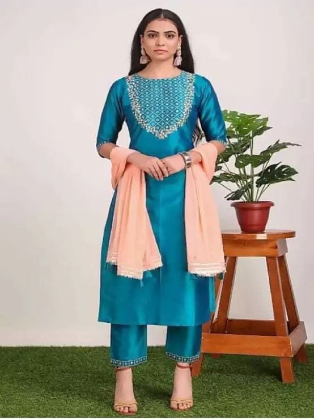 

Lookmark Embroidered Regular Mirror Work Kurta with Palazzos & With Dupatta, Teal