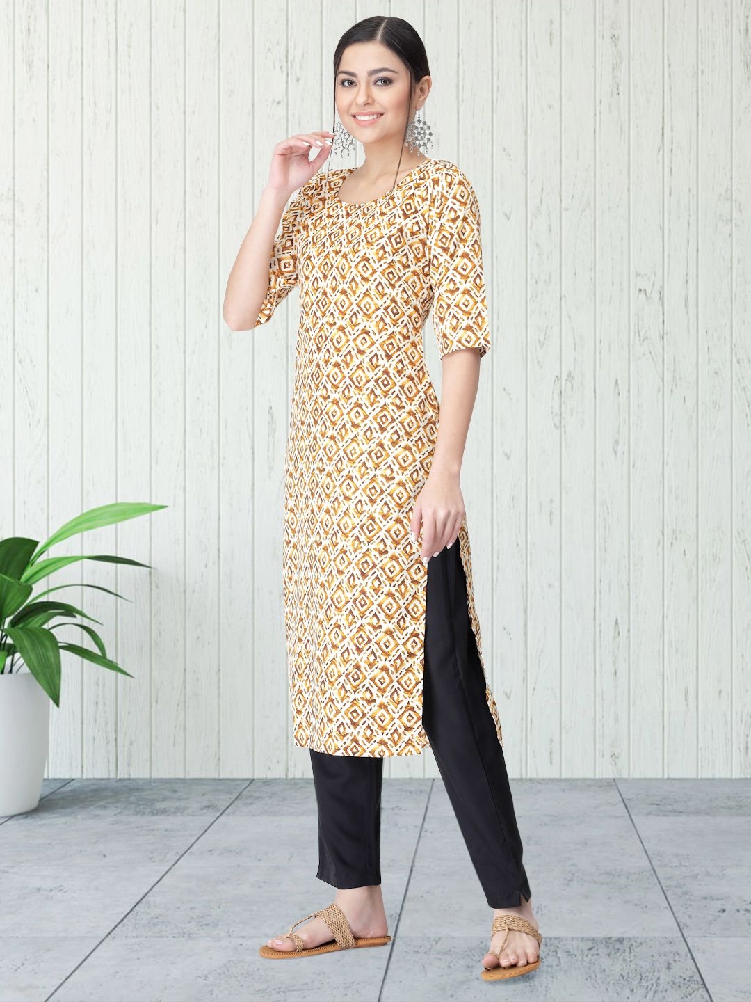 

7Threads Geometric Printed Round Neck Kurta With Trouser, Beige