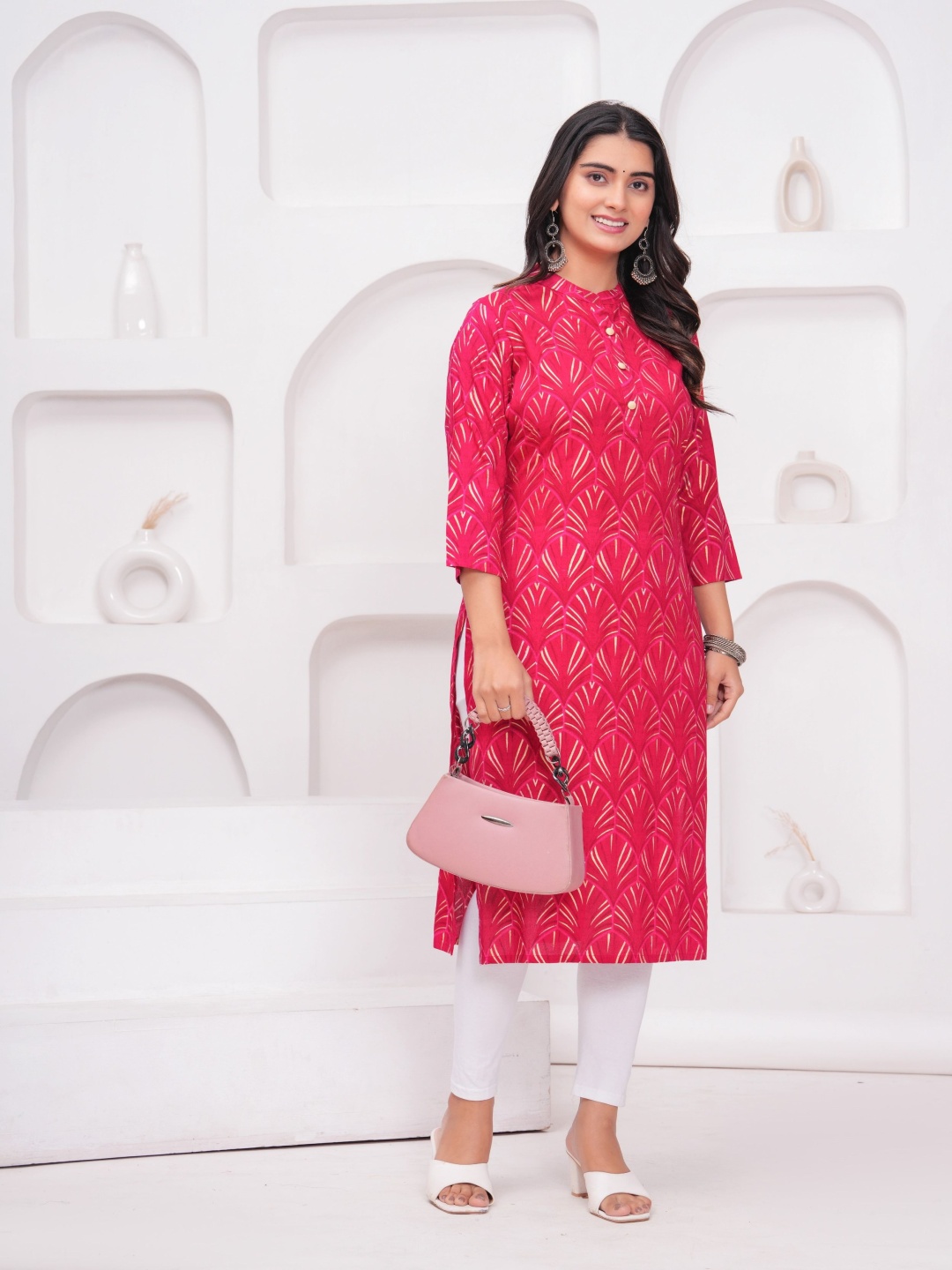 

kipek Abstract Woven Design Mandarin Collar Straight Kurta, Red