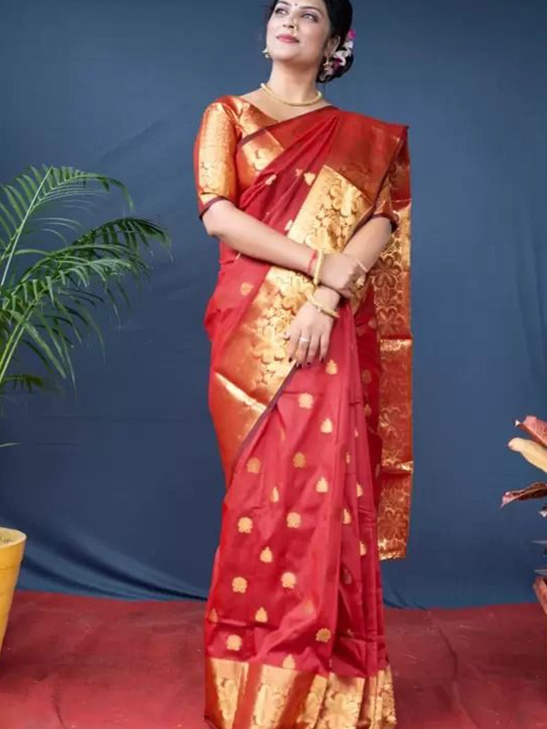 

SAADHVI Floral Zari Pure Silk Designer Kanjeevaram Saree, Red