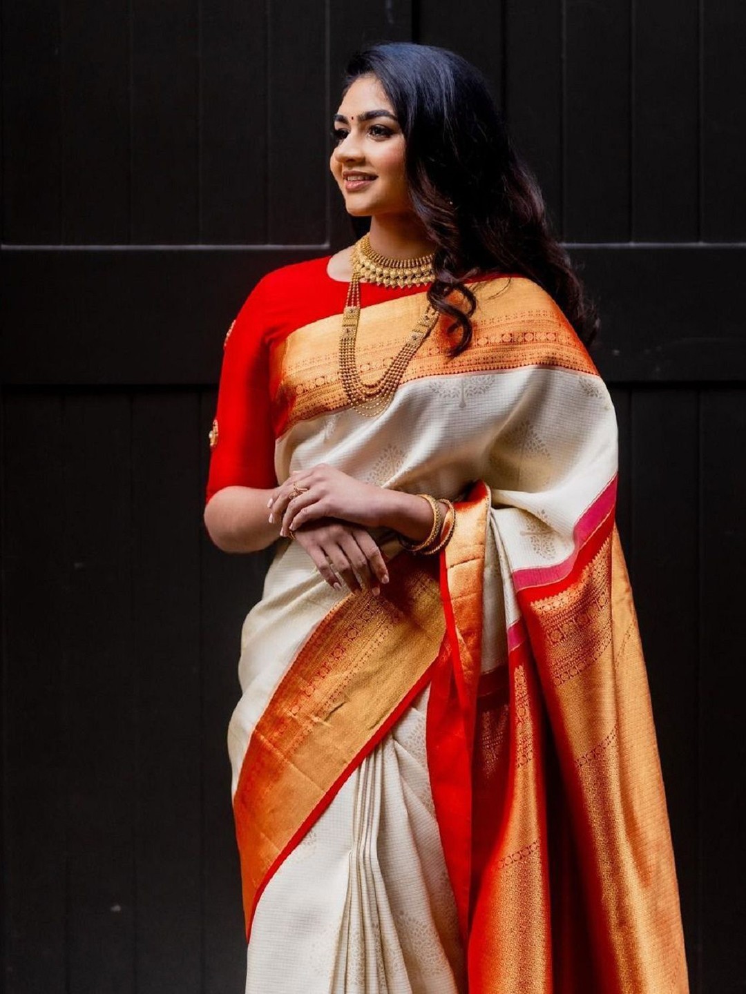 

A TO Z CART Woven Design Zari Silk Blend Banarasi Saree, Cream