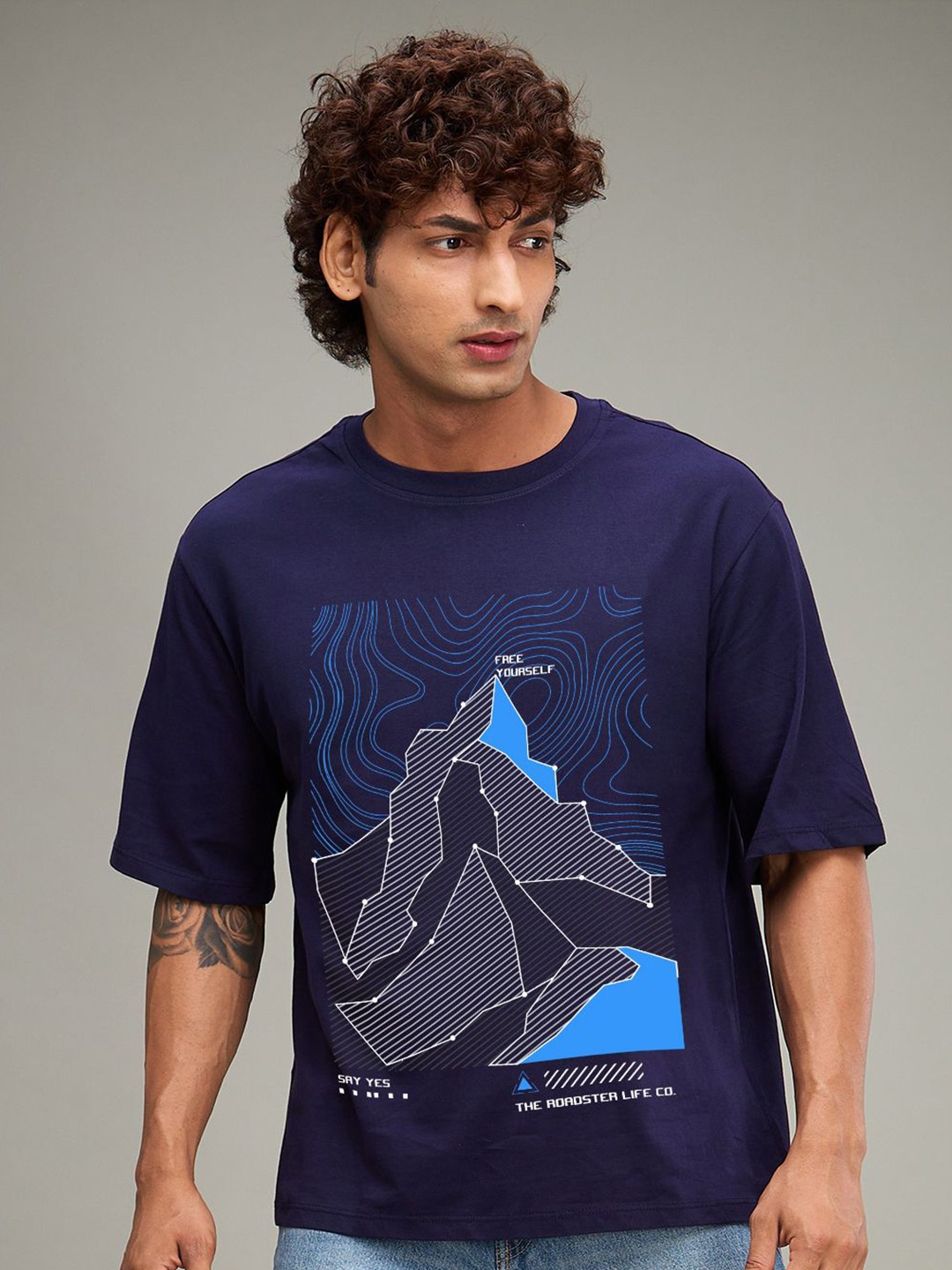

The Roadster Lifestyle Co. Men Graphic Printed Round Neck Cotton Relaxed Fit T-shirt, Navy blue