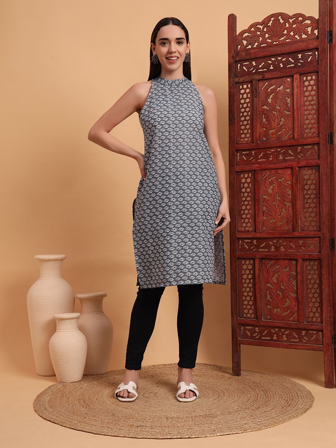 

Anouk Rustic Geometric Printed Halter Neck Pure Cotton Straight Kurta, Grey