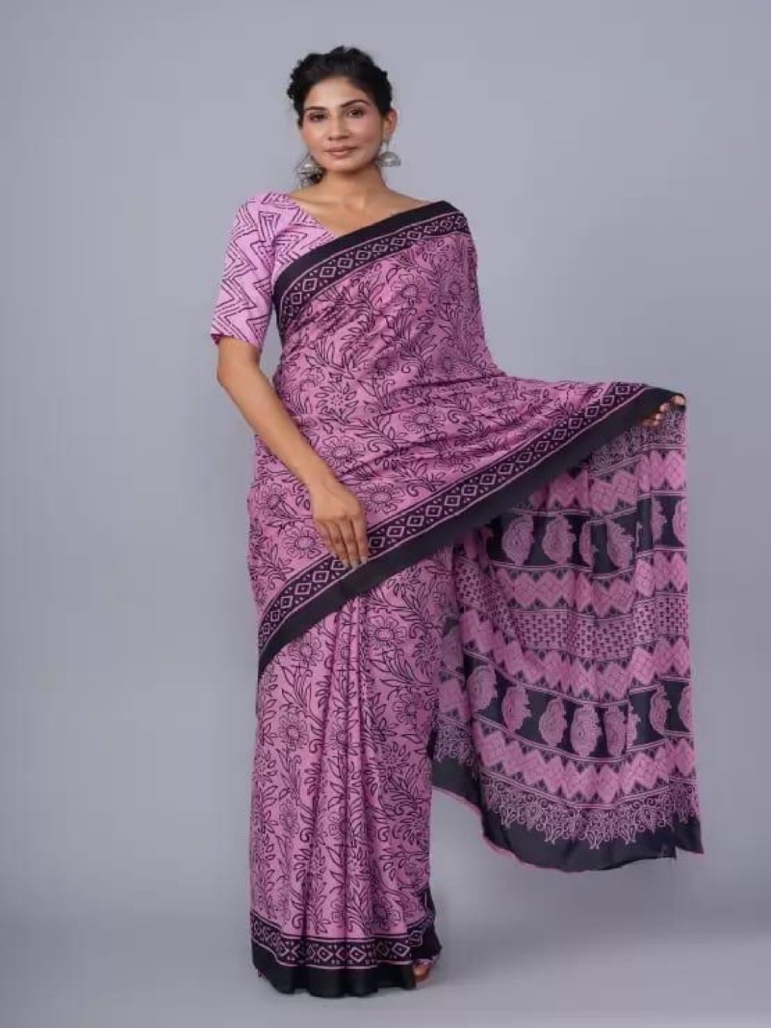 

TROPWEAR Ethnic Motifs Linen Blend Block Print Saree, Purple