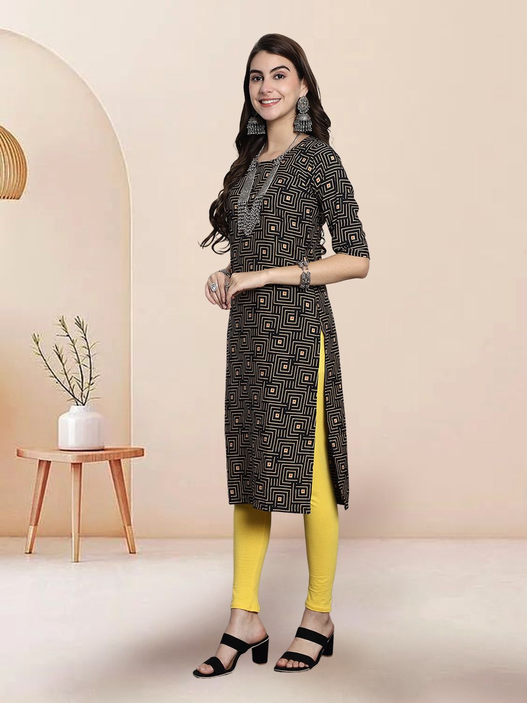 

7Threads Selection Of 3 Geometric Printed Round Neck Straight Kurtas, Black