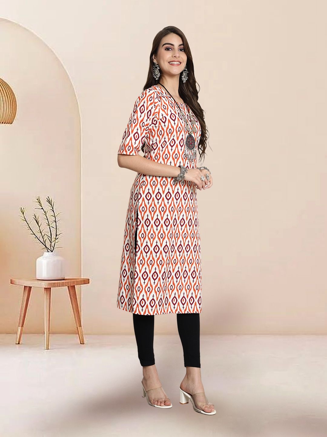 

7Threads Selection of 2 Ethnic Motifs Printed Round Neck Straight Kurtas, White