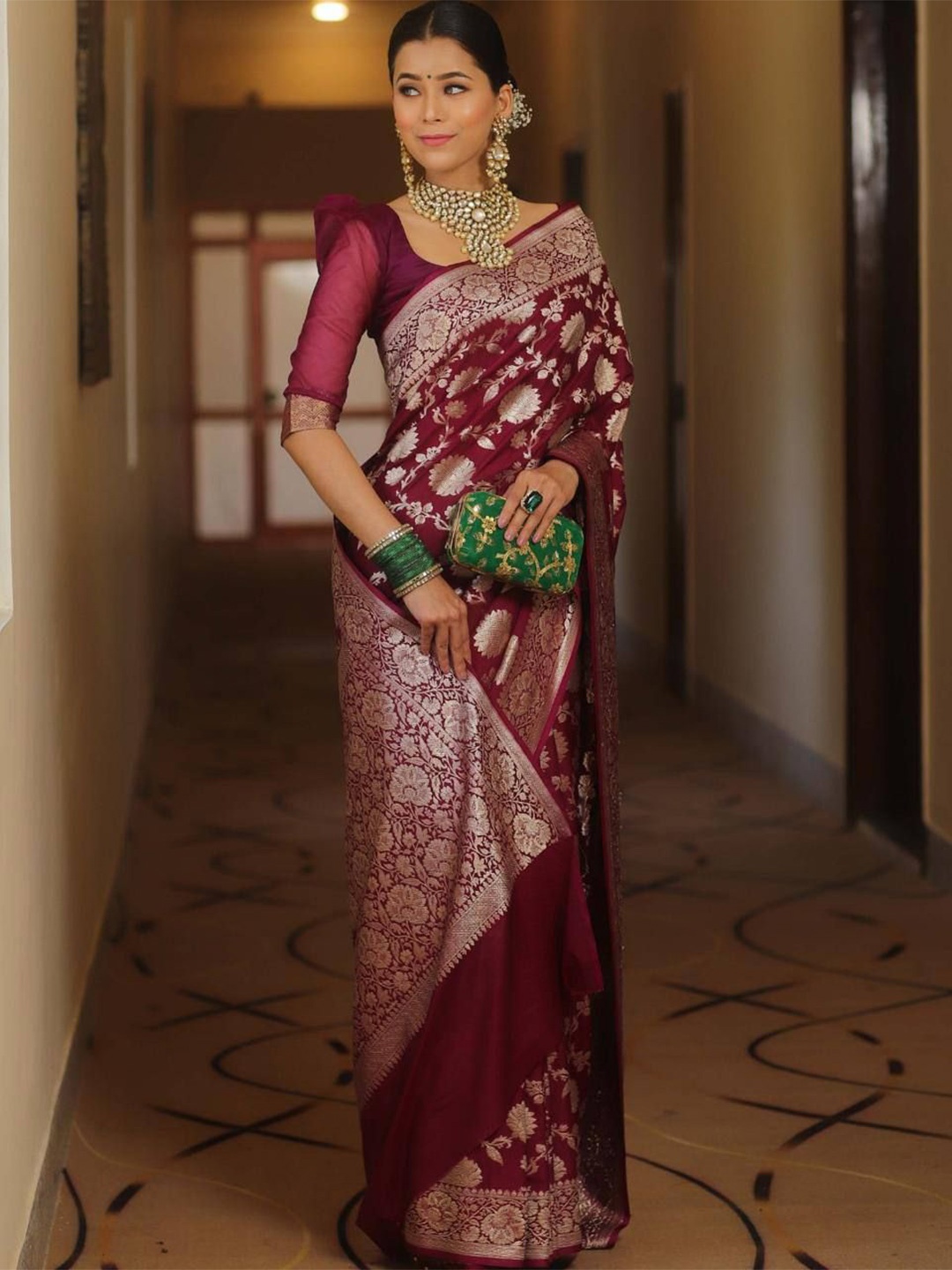 

Sitanjali Woven Design Zari Silk Blend Kanjeevaram Saree, Magenta