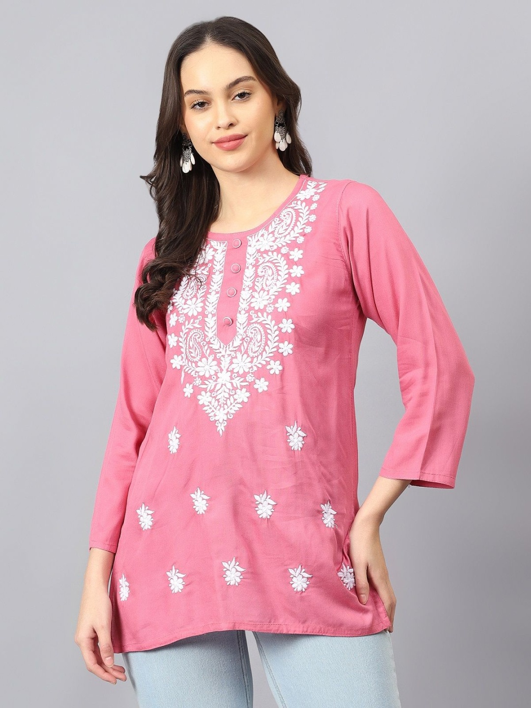 

NAZAQAT ETHNIC INDIA Paisley Embroidered Chikankari Round Neck Straight Short Kurti, Pink