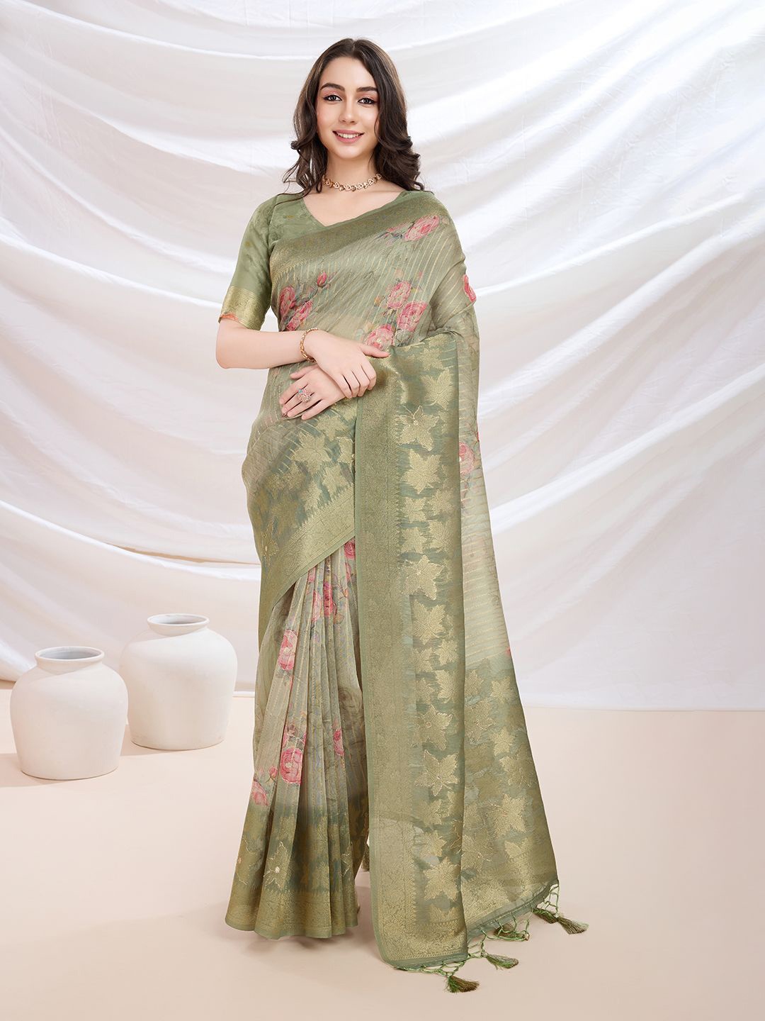 

Mitera Woven Design Zari Banarasi Saree, Green