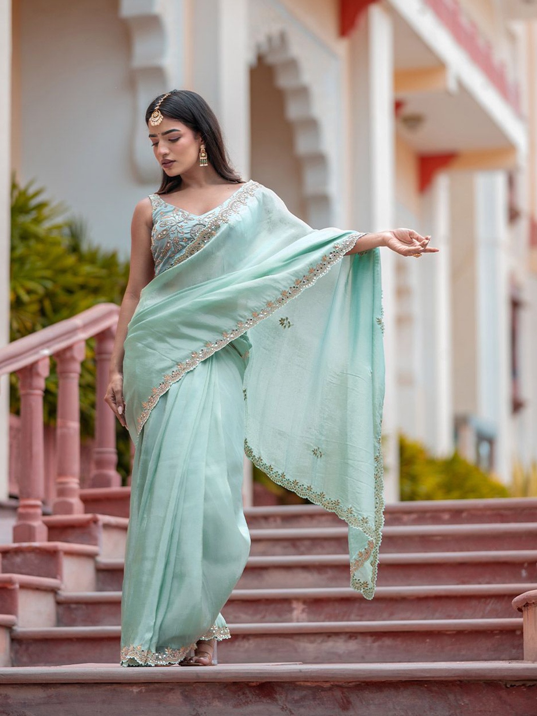 

Subhraya Embellished Pure Silk Saree, Green