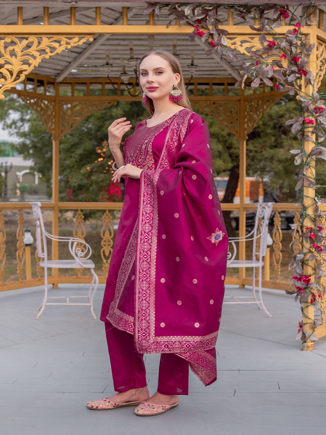 

Divyadham Textiles Paisley Woven Design Pure Cotton Kurta With Trouser And Dupatta, Pink