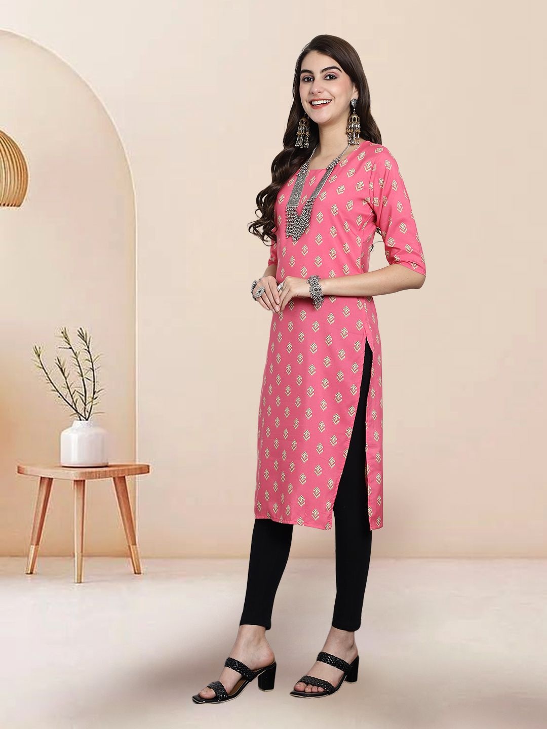 

7Threads Selection of 2 Geometric Printed Round Neck Straight Kurtas, Pink