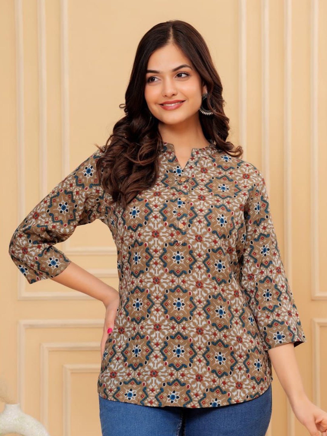 

Jandir Fashion Geometric Print Mandarin Collar Chiffon Top, Brown