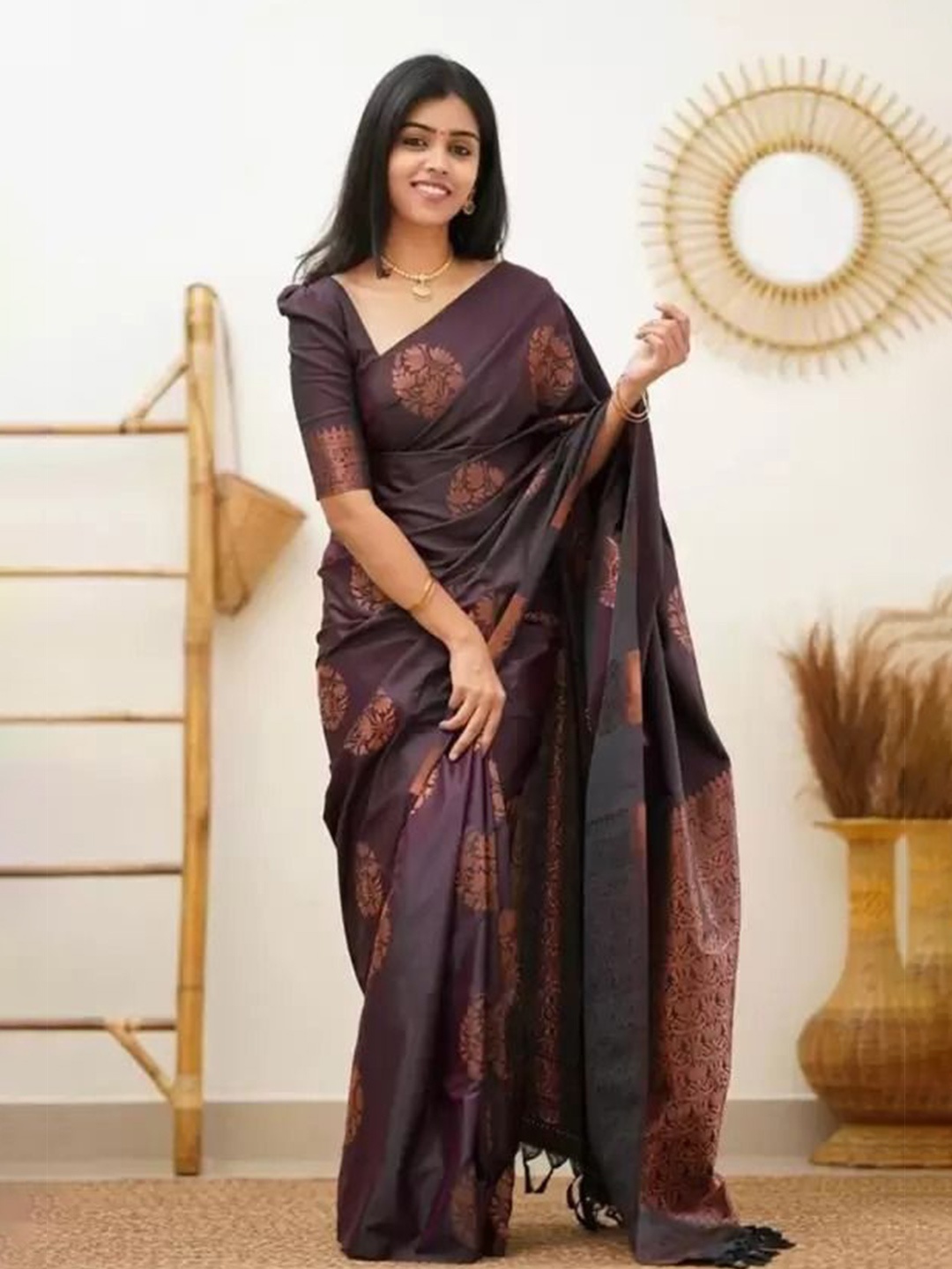 

SAADHVI Floral Zari Pure Silk Kanjeevaram Saree, Purple