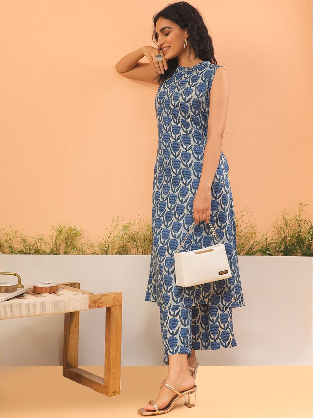 

ARAVALII Ethnic Motifs Printed A-Line Kurta With Palazzos, Blue