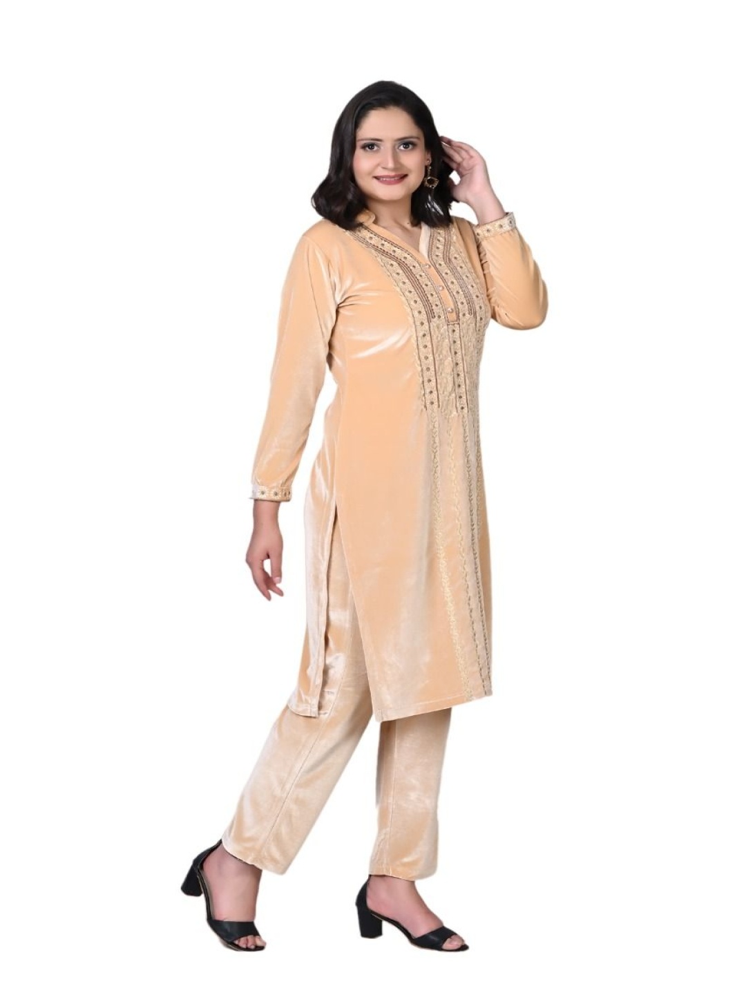 

TWENTY ME Ethnic Motifs Embroidered V-Neck Acrylic Straight Kurta With Trouser, Beige