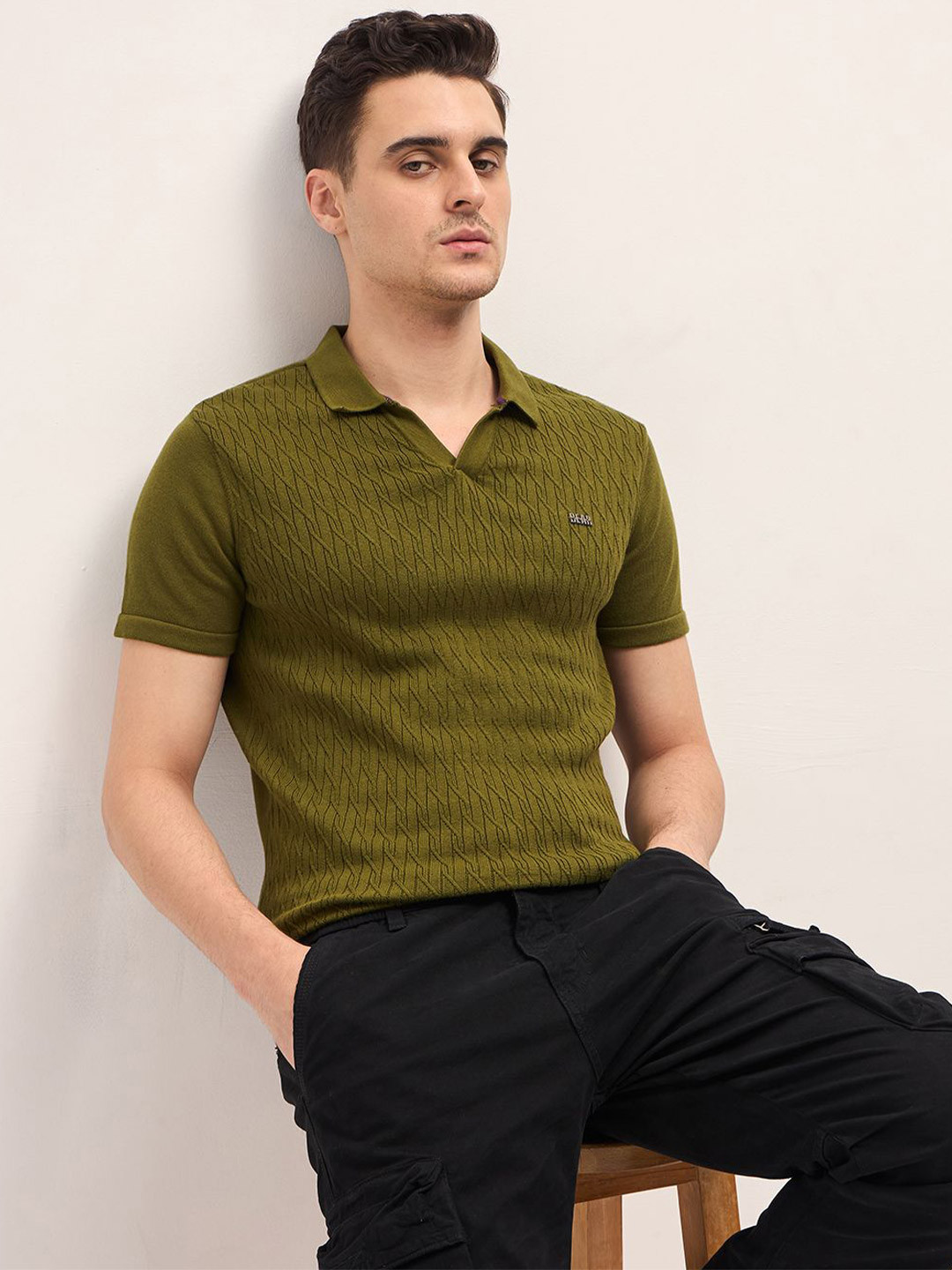 

THE BEAR HOUSE Men Self Design Polo Collar Cotton T-shirt, Olive