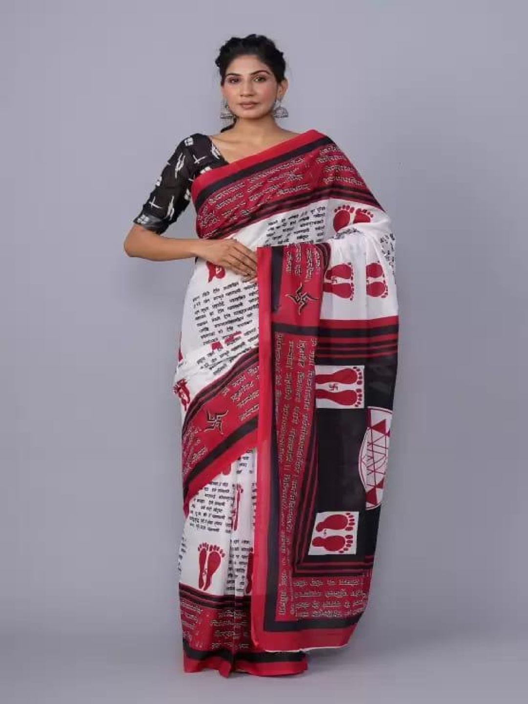 

TROPWEAR Ethnic Motifs Linen Blend Block Print Saree, White