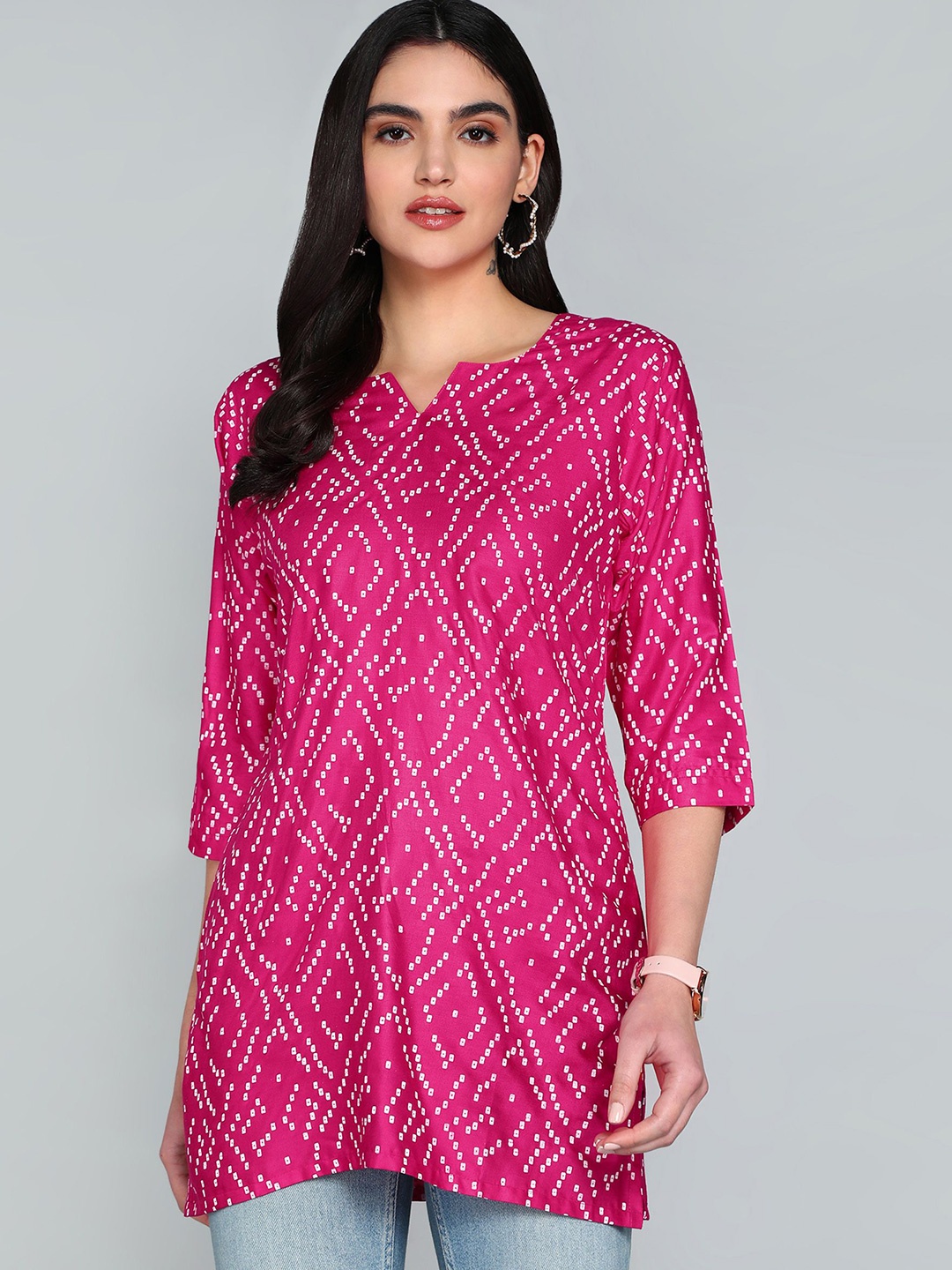 

Tviksha Fashion Tribal Printed Kurti, Pink