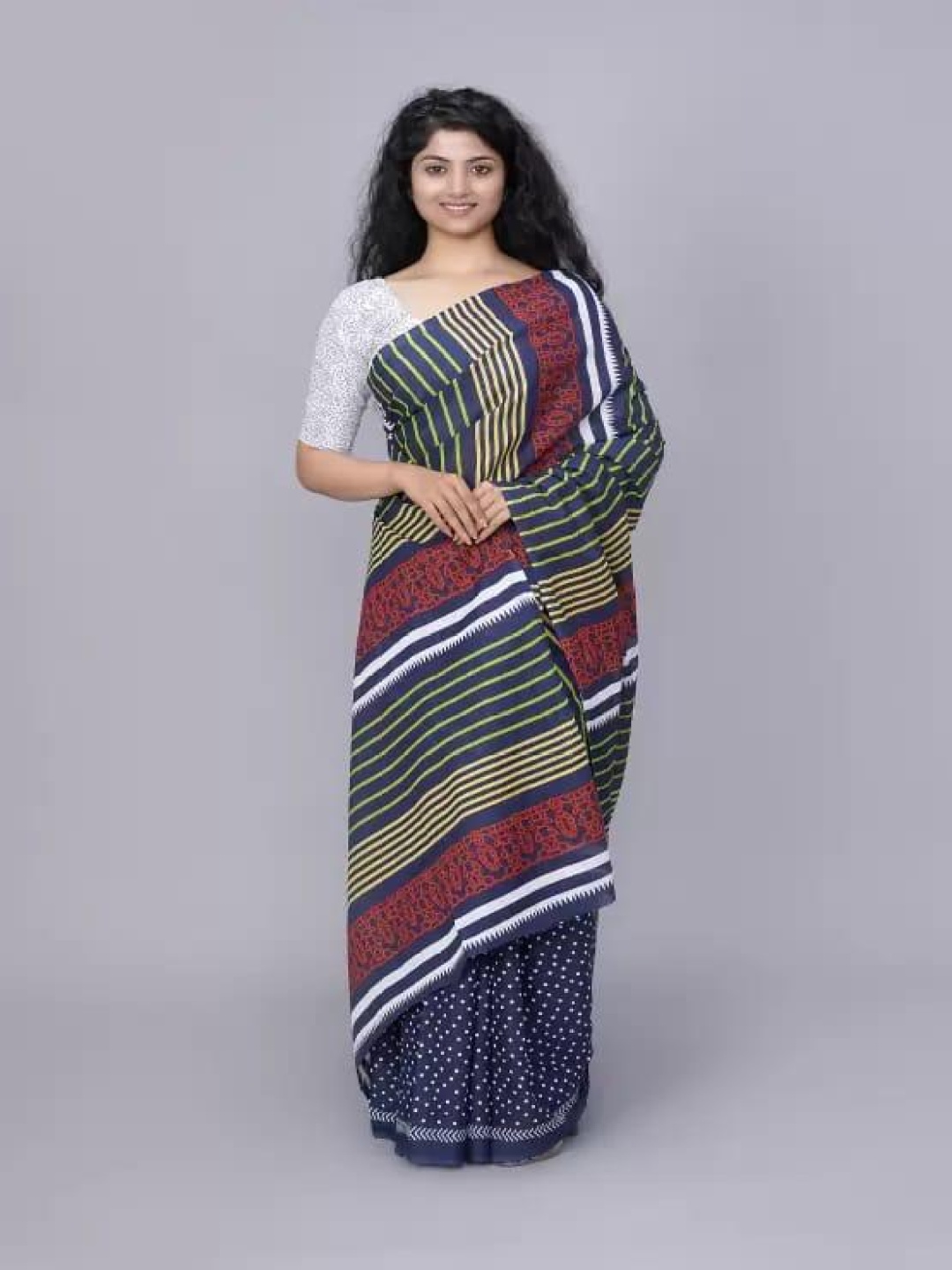 

TROPWEAR Ethnic Motifs Pure Cotton Block Print Saree, Green