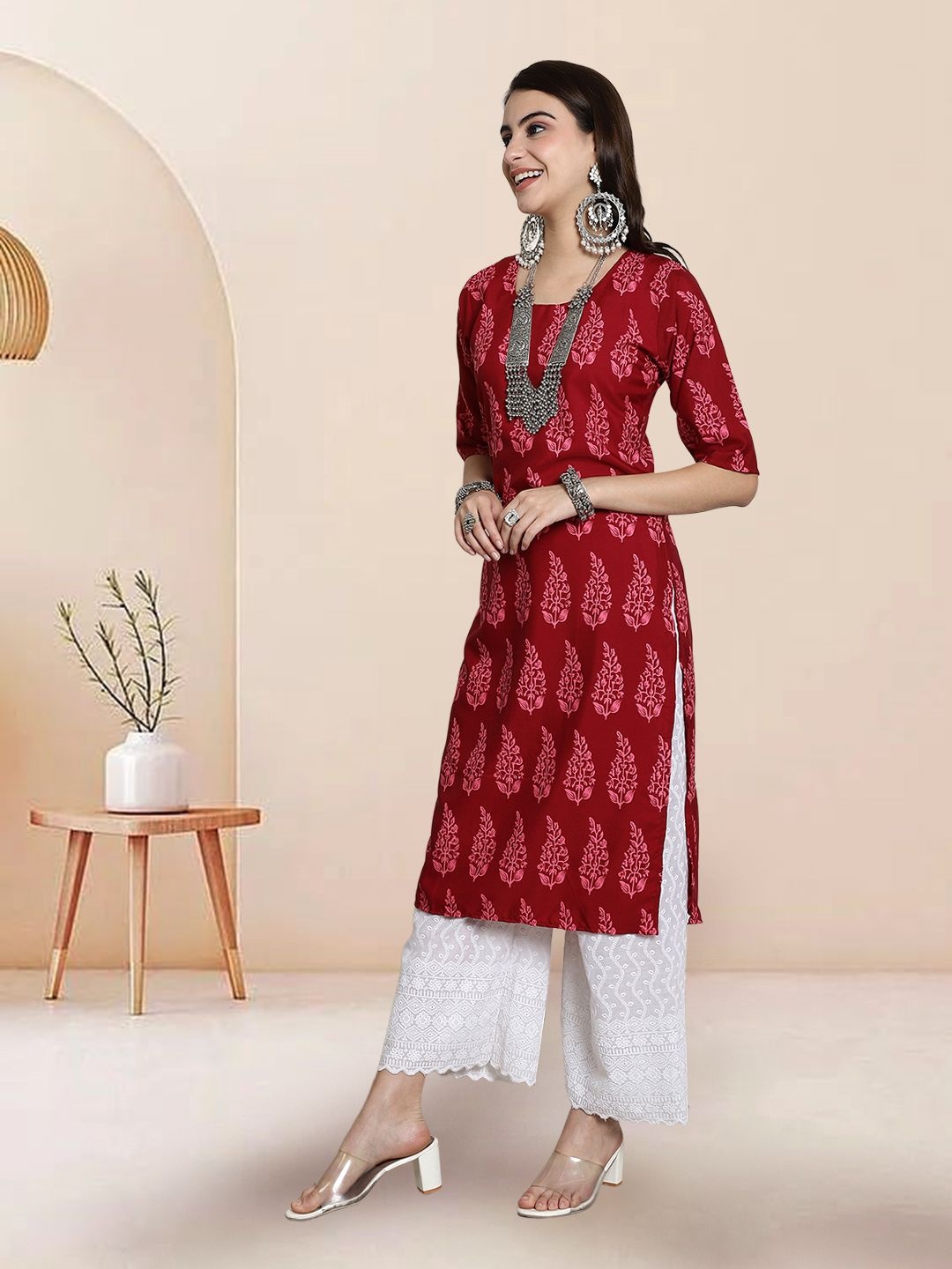 

7Threads Selection Of 2 Flotal Printed Round Neck Straight Kurtas, Red