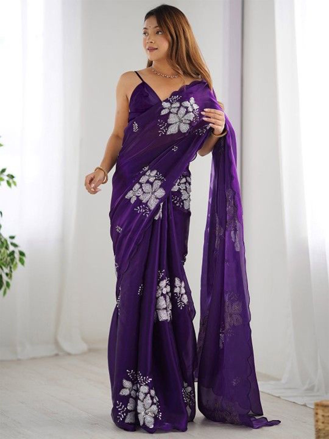 

LeeliPeeri Designer Floral Sequinned Pure Chiffon Saree, Violet