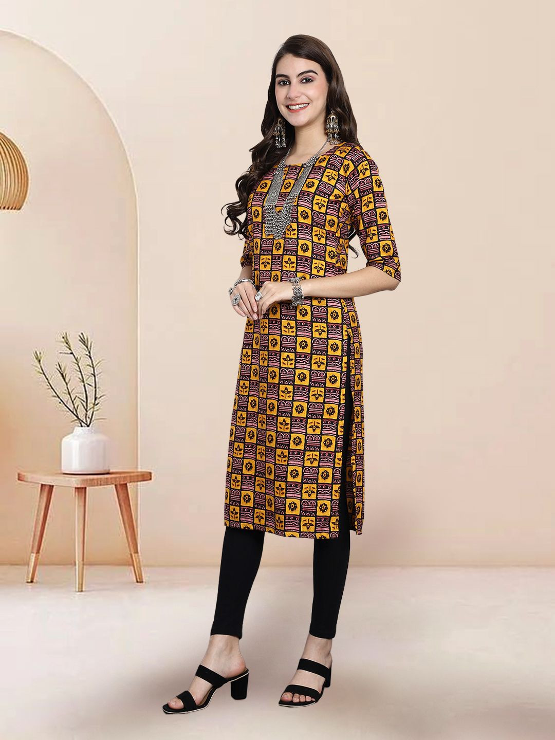 

7Threads Selection Of 2 Ethnic Motifs Printed Round Neck Straight Kurtas, Black