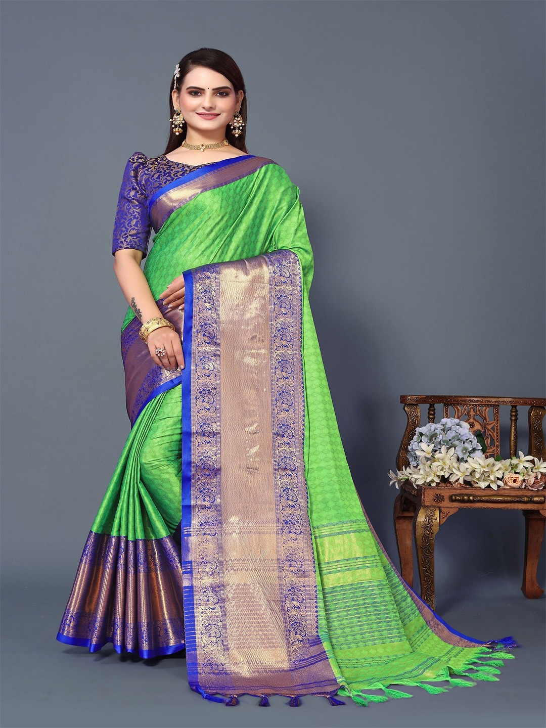 

A TO Z CART Woven Design Zari Silk Blend Banarasi Saree, Green