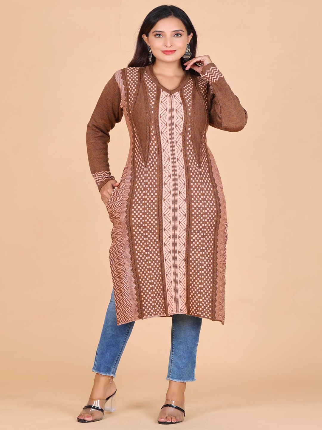 

KNITZY Plus Size Geometric Printed V-Neck Woollen Straight Kurta, Brown